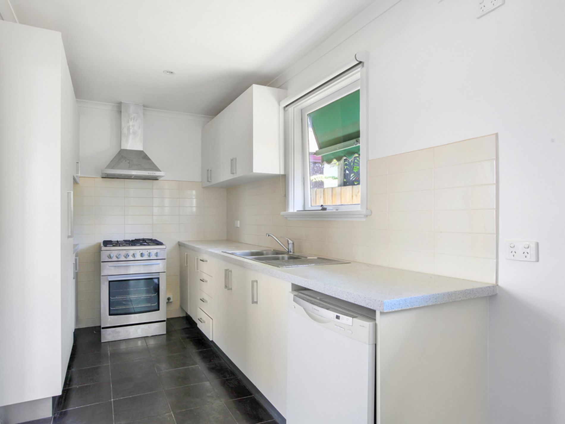 7 Railway Place North, Williamstown