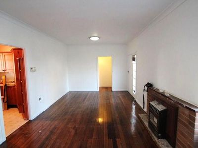 2 Kirk Avenue, Guildford