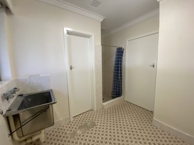 8 Barber Place, Riverton