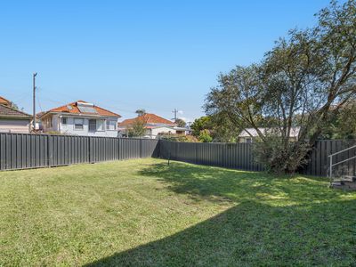 30 King Street, Waratah West