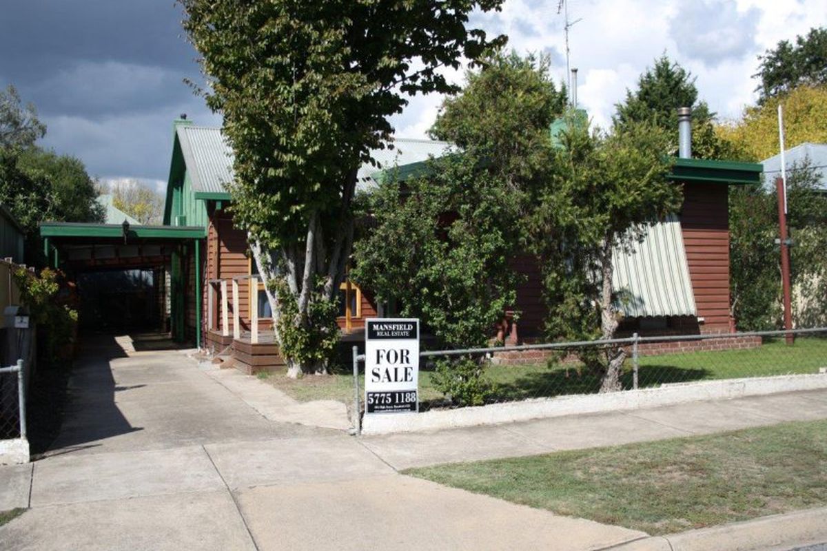 2 Finlason Street, Mansfield