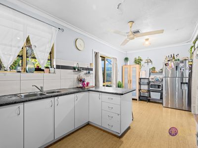 27 Lindy Way, Camillo