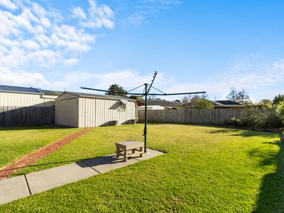 12 Yvette Close, Sale