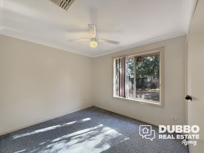 7 Kestrel Close, Dubbo