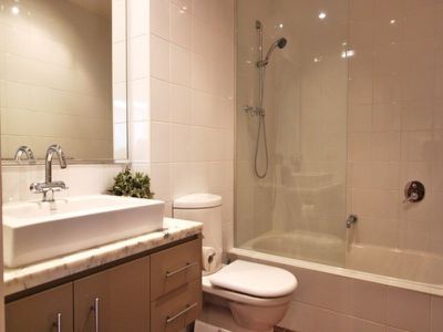 9 / 185 Auburn Road, Hawthorn East