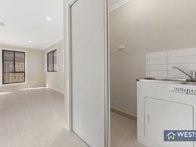 20 Aylesbury Terrace, Werribee