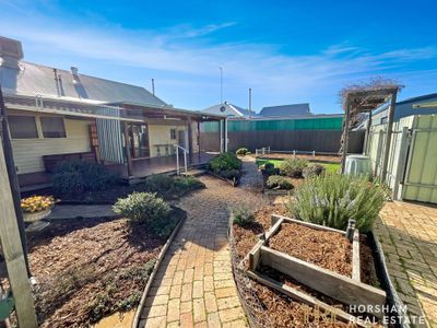 2 Bowden Street, Horsham