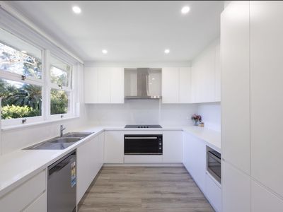2 Kings Avenue, Roseville