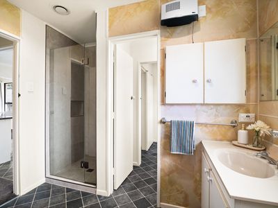 12 Salisbury Road, Bradford