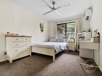 114 Pikes Road, Glass House Mountains