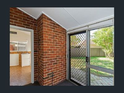 36 Farnham Street, Bentley