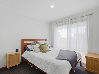 21 Howard Street, Sale