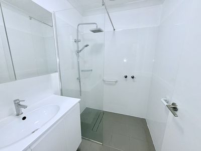 23 / 2 Theakston Green, Leeming