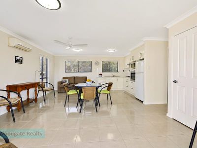 4 Cassia Ct, Woodgate