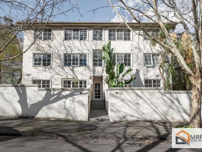 2 / 30 Tivoli Road, South Yarra