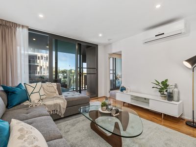 129 / 172 Railway Parade, West Leederville
