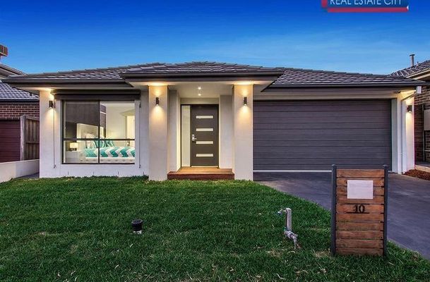 10 Torino Avenue, Greenvale
