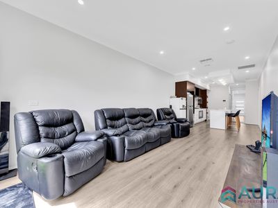 48 huntingfield st, Thornhill Park