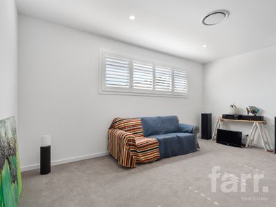 2 / 240 Bayview Street, Hollywell