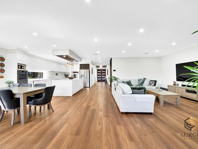 19 Chaucer Crescent, Truganina