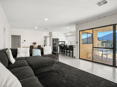 3 MIKADO RISE, Madora Bay