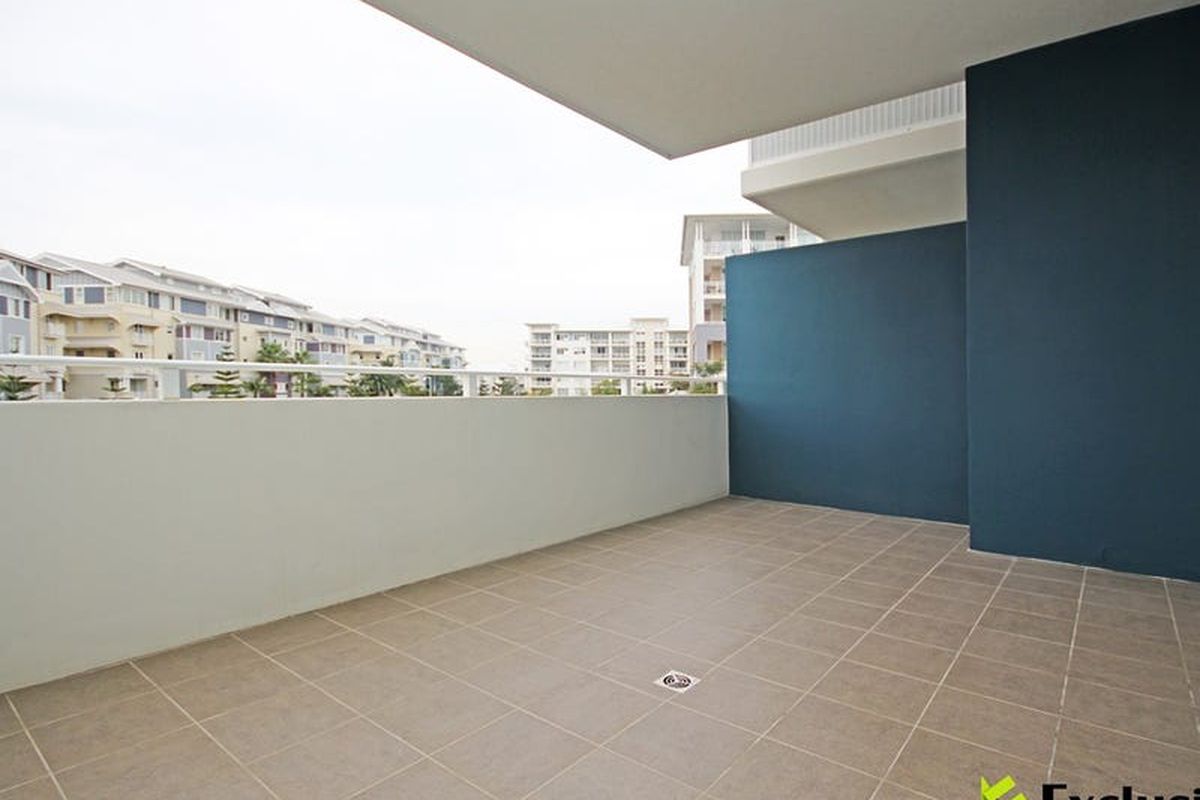 207 / 28 Peninsula Drive, Breakfast Point