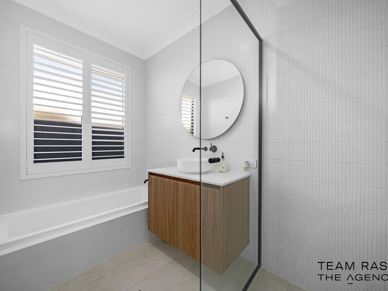 20 Navarra Way, Caversham