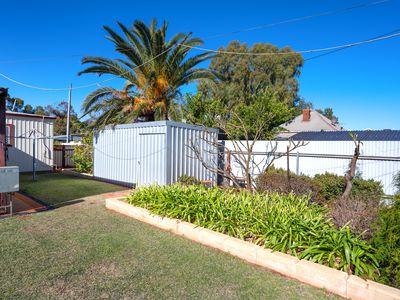 72 Collins Street, Piccadilly