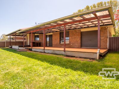 34 Manse Street, Guyra