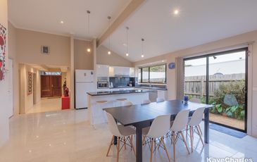 95 Fieldstone Boulevard, Beaconsfield