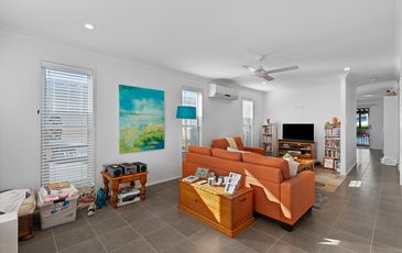 215 / 750 Pacific Highway, Lake Munmorah