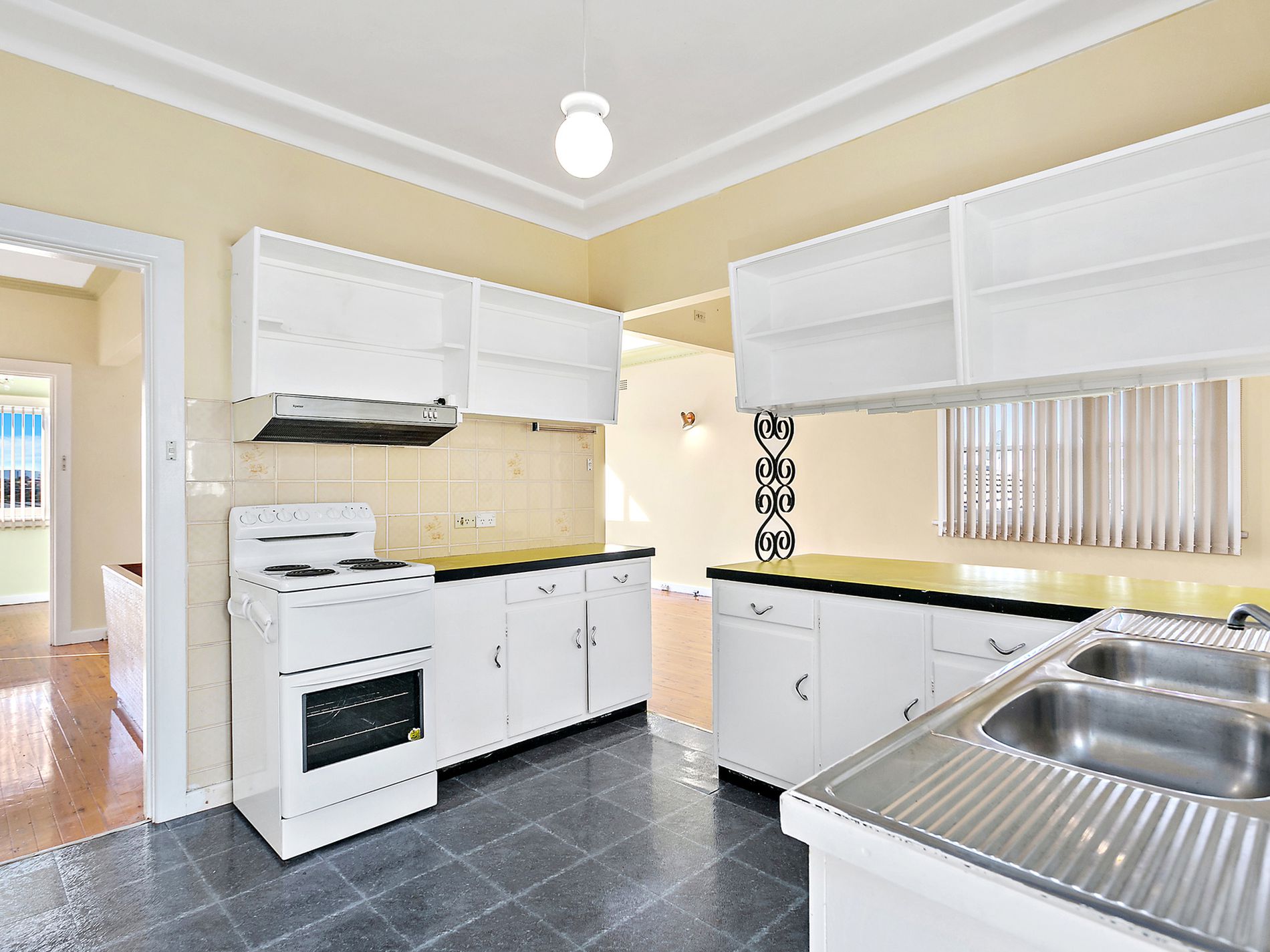 15 Jones Avenue, Primbee