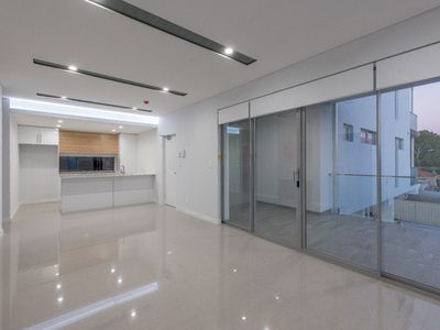1/172 Loftus Street, North Perth