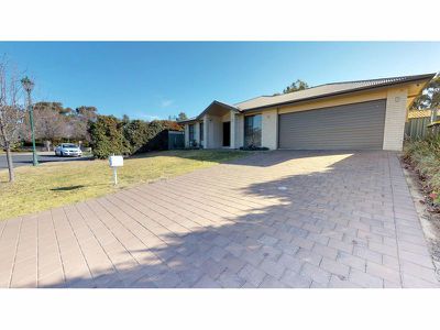 40 Cypress Point Drive, Dubbo