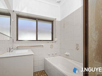 21B Buckingham Street, Canley Heights