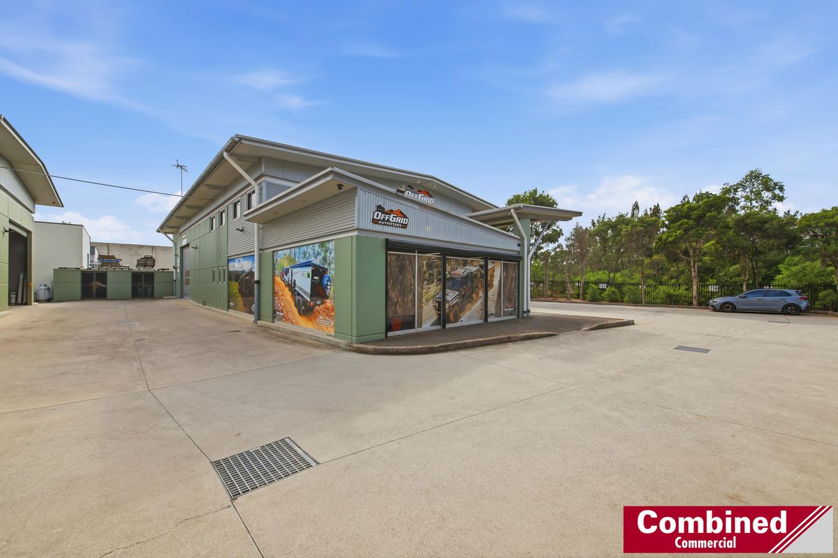 1 & 2 / 2 Samantha Place, Smeaton Grange