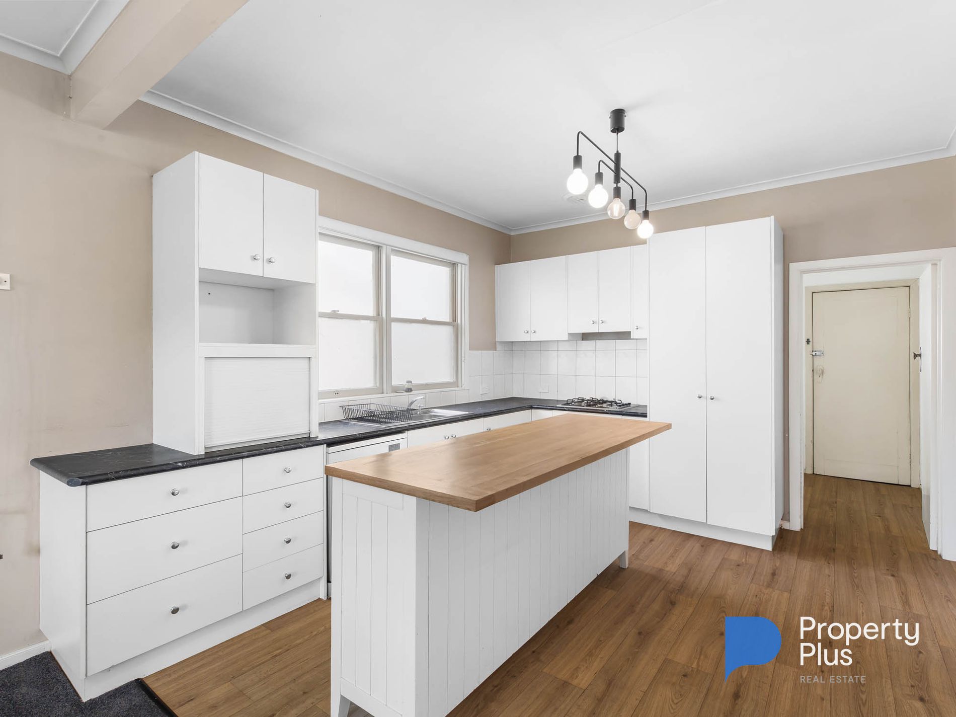 320 High Street, Kangaroo Flat