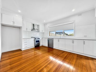 15 Dongola Road, West Footscray