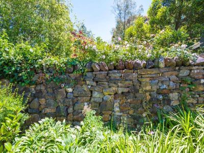 6 Cheniston Road, Mount Macedon