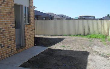 1 / 7 Delfta Court, Pakenham