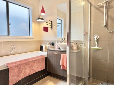 52 Butterscotch Esplanade, Manor Lakes