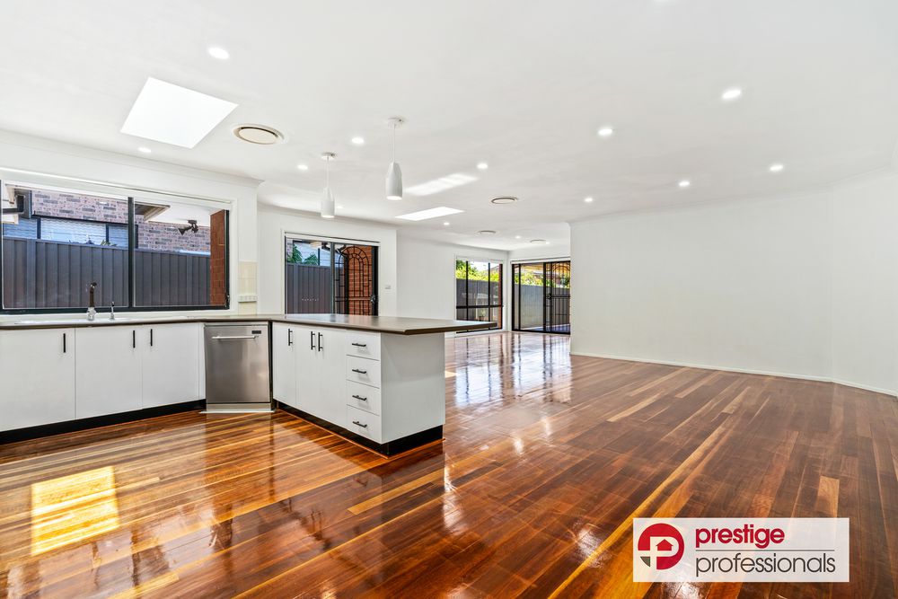 1 Saddle Row, Holsworthy