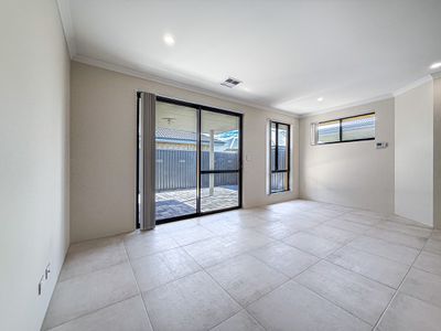 49 Rockvale Crescent, Harrisdale