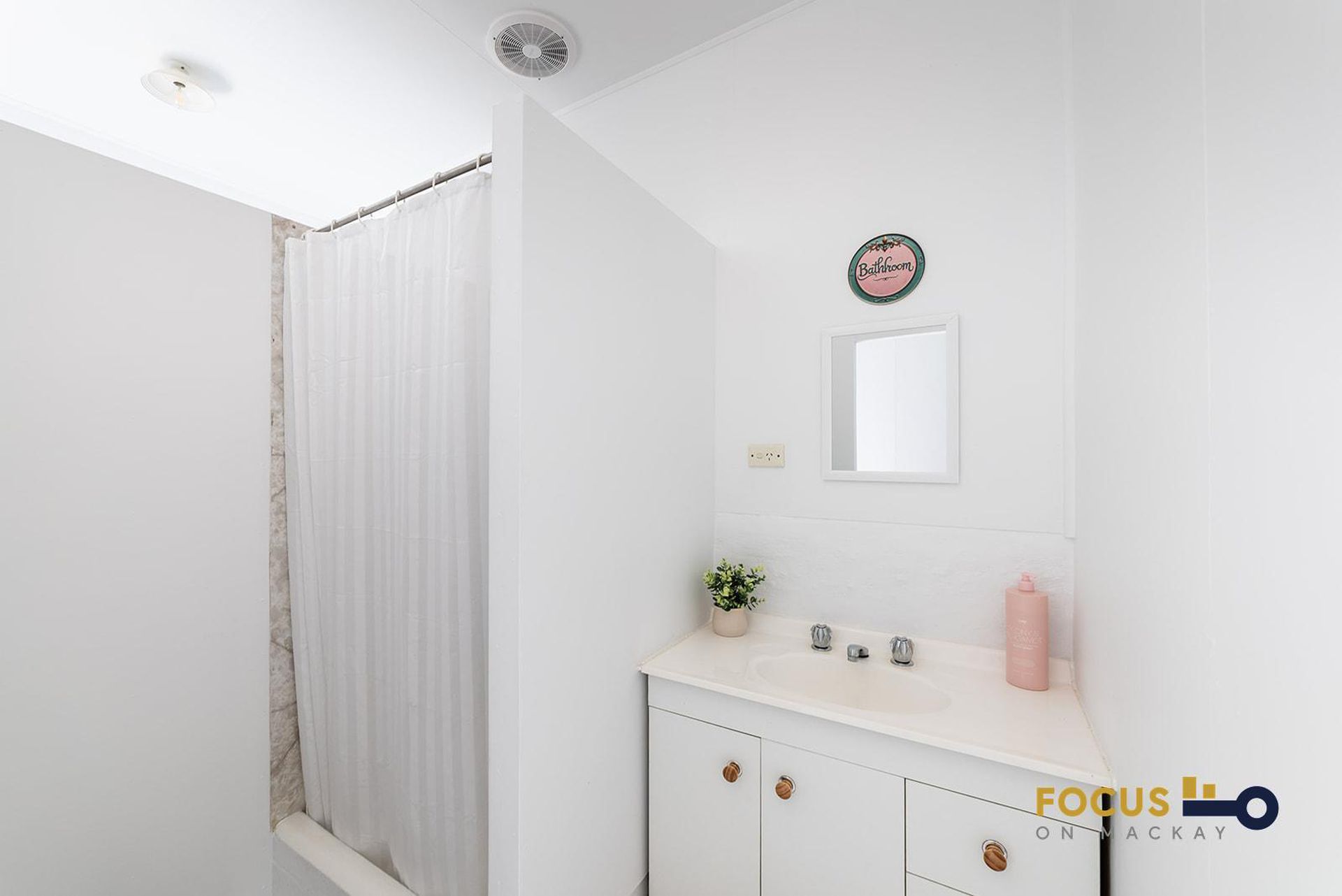 4-6 Westcott Avenue, Campwin Beach