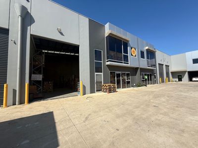 2 / 18 Network Drive, Truganina