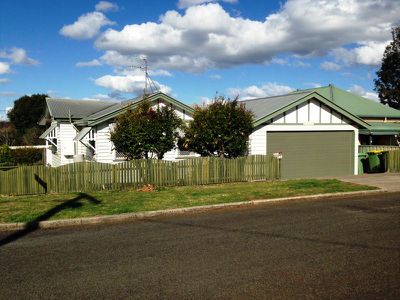 6 Searle Street, South Toowoomba