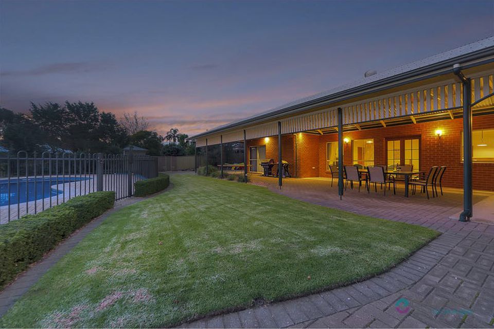 23 Wood Crescent, One Tree Hill