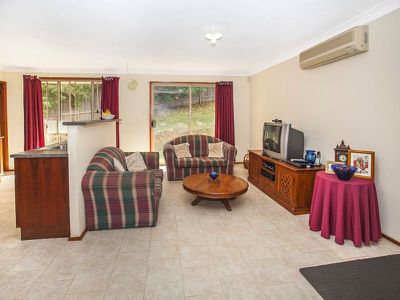 6 Sandalwood Road, Farmborough Heights