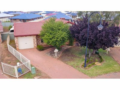 7 Todman Court, Dubbo