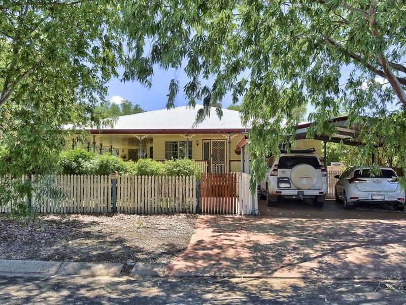 14 LARK STREET, Longreach